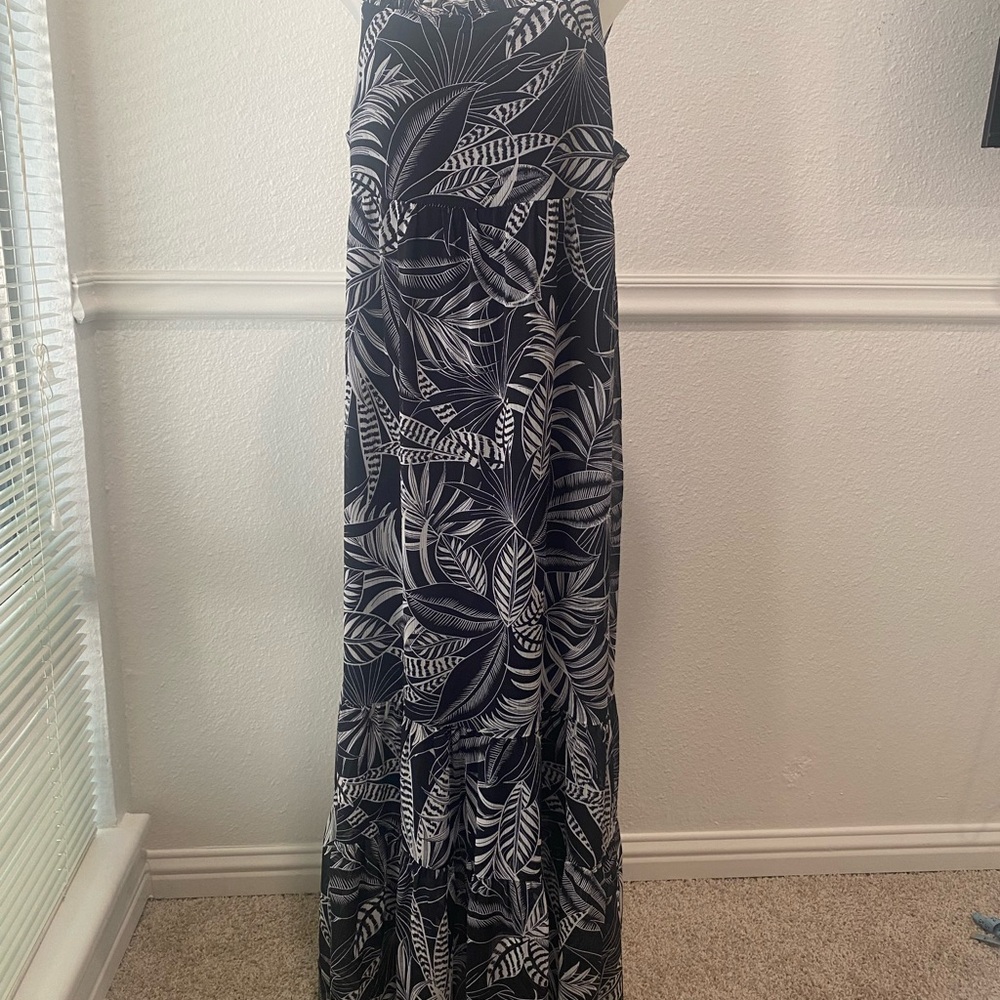 Banana Republic Monochrome Leaf Print Maxi Dress
